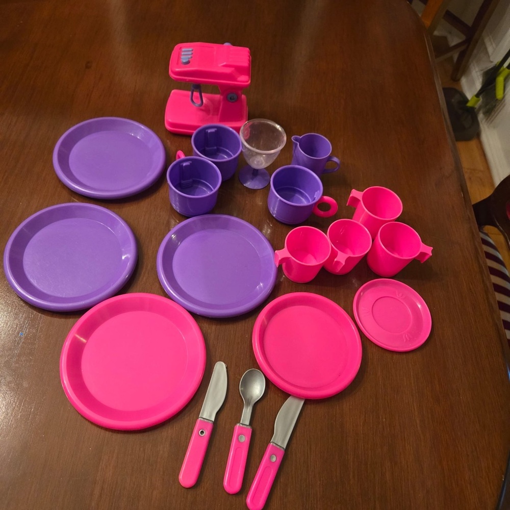 Vintage Y2K Plates Utensils Cups Silverware Pretend Play Purple Pink Plastic